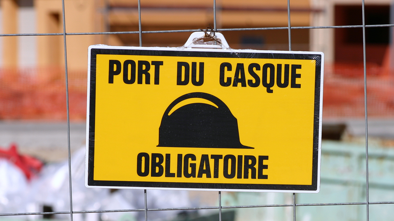 panneaux de signalisation jaune